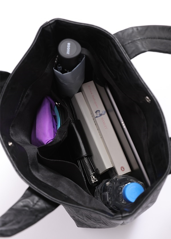 ZUCCa / PO EMBOSSバッグ / バッグ