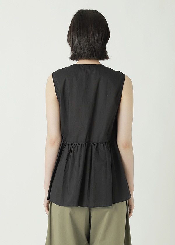 ZUCCa / TRIANGLE EMBROIDERY / ブラウス