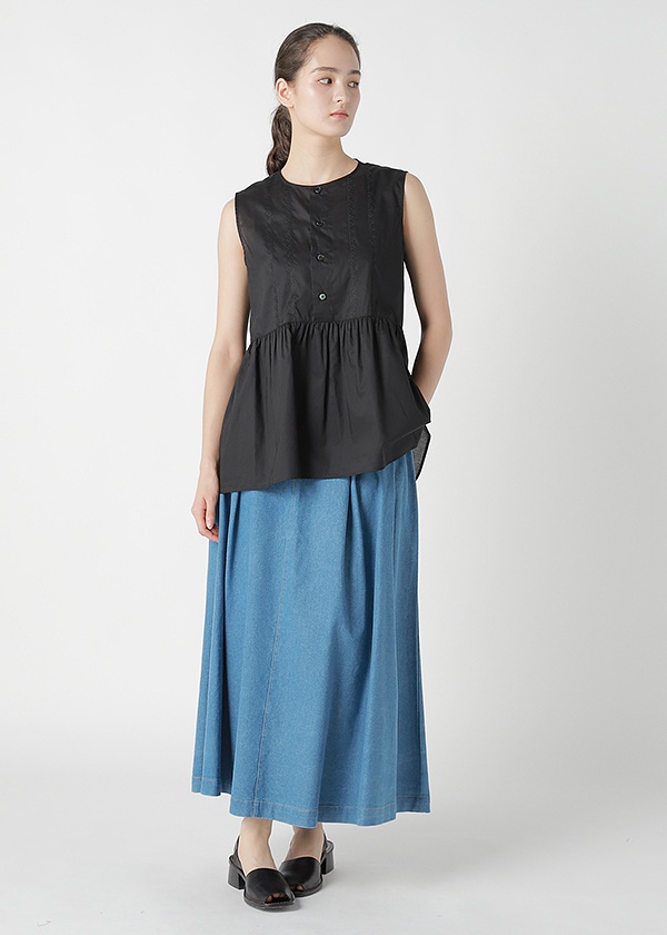 ZUCCa / TRIANGLE EMBROIDERY / ブラウス