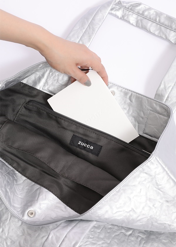 ZUCCa / PO EMBOSSバッグ / バッグ