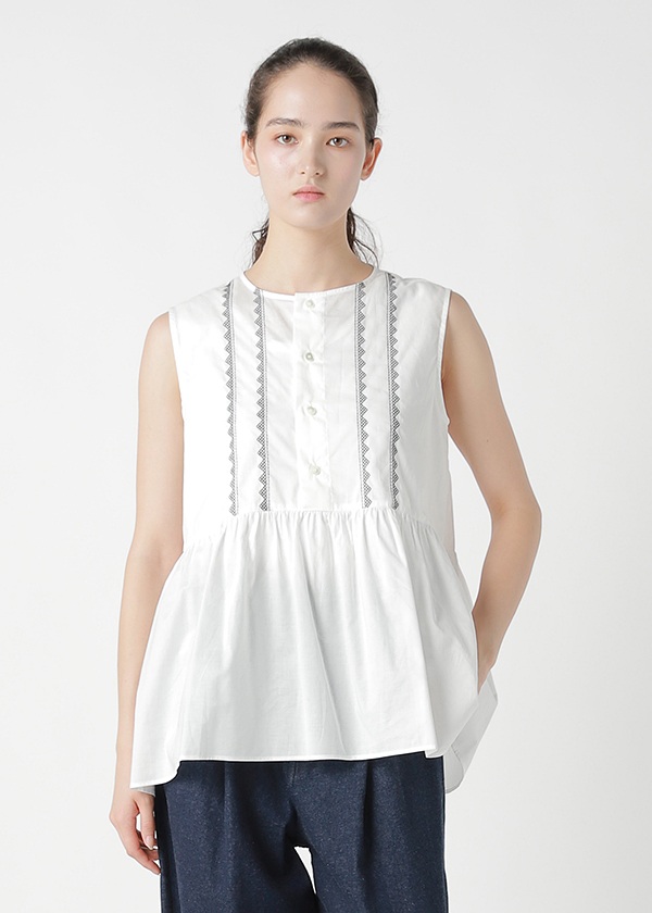 ZUCCa / TRIANGLE EMBROIDERY / ブラウス