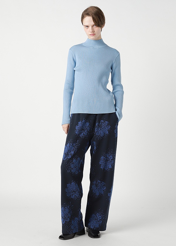 ZUCCa / FLOWER JACQUARD SWEATSHIRT / �p���c