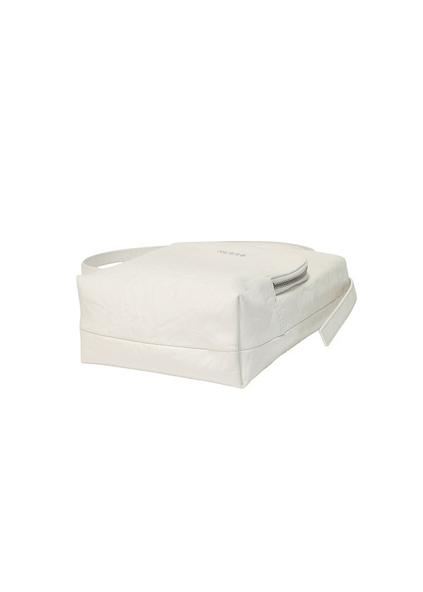 ZUCCa / EMBOSS�o�b�O / �V�����_�[�o�b�O