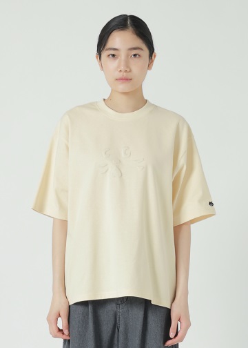 NYA- / CLOSE UP EMBOSS T / TVc