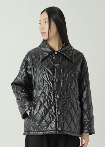 <s\> ZUCCa / GLOSSY QUILT COAT / u]