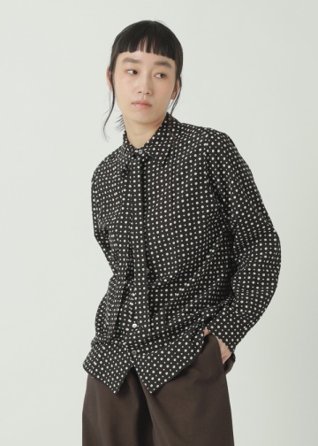 ZUCCa / S DOT SQUARE PRINT / �u���E�X