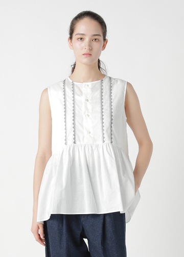 ZUCCa / TRIANGLE EMBROIDERY / �u���E�X