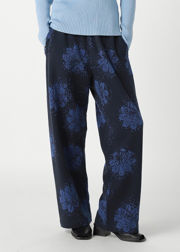 ZUCCa / FLOWER JACQUARD SWEATSHIRT / �p���c