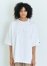 NYA- / CLOSE UP EMBOSS T / TVc
