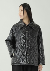 <s\> ZUCCa / GLOSSY QUILT COAT / u]